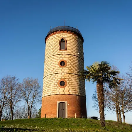 ロッジ Torre Veglio *