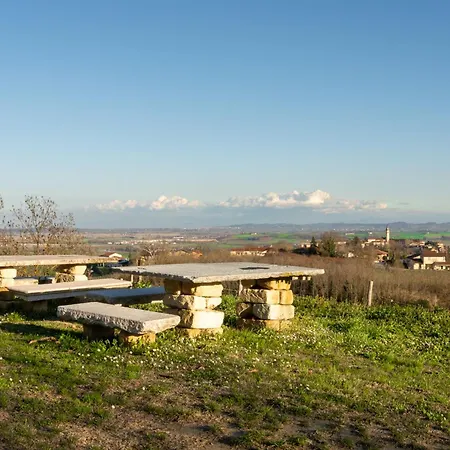 بيت خشبي Torre Veglio Terruggia